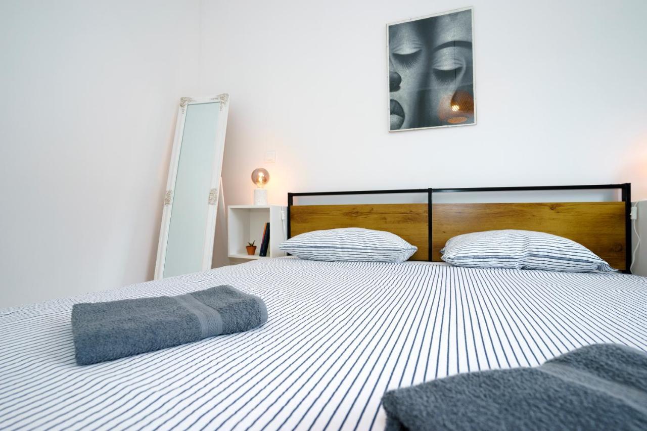 4-Star Apartments Bianco Каштела Екстер'єр фото